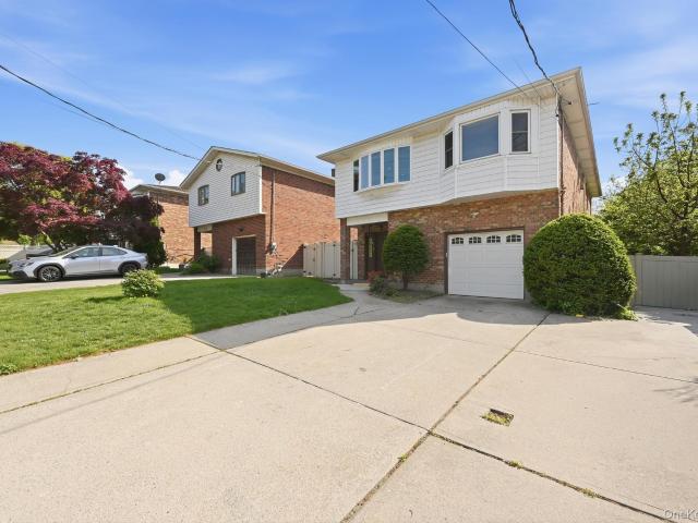 House for sale in Queens, Arverne