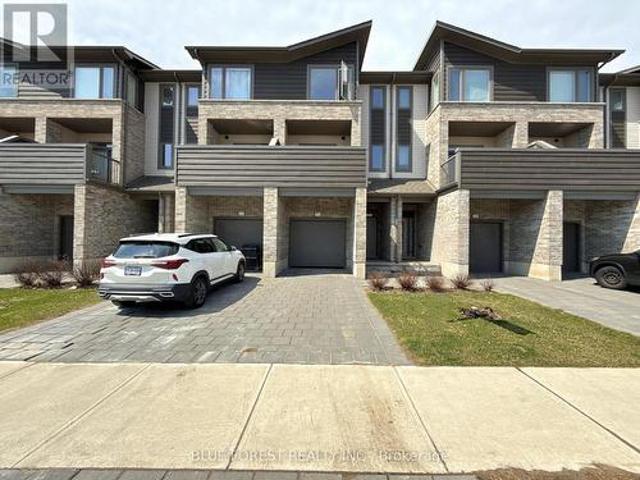 Townhouse for rent in Arva, Ontario