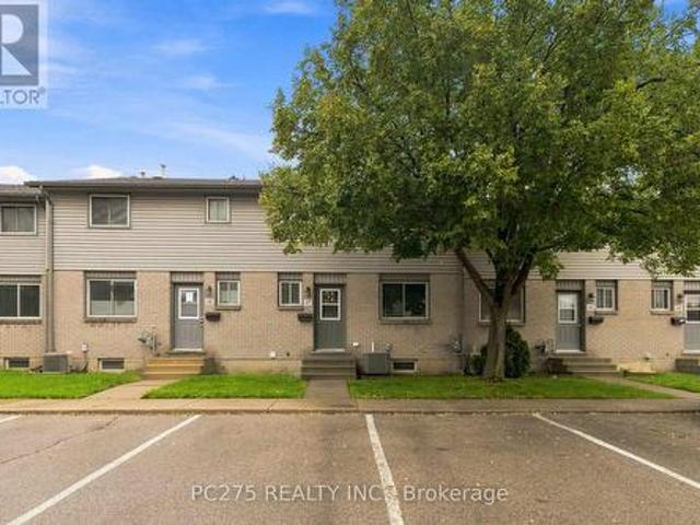 Townhouse for rent in Arva, Ontario