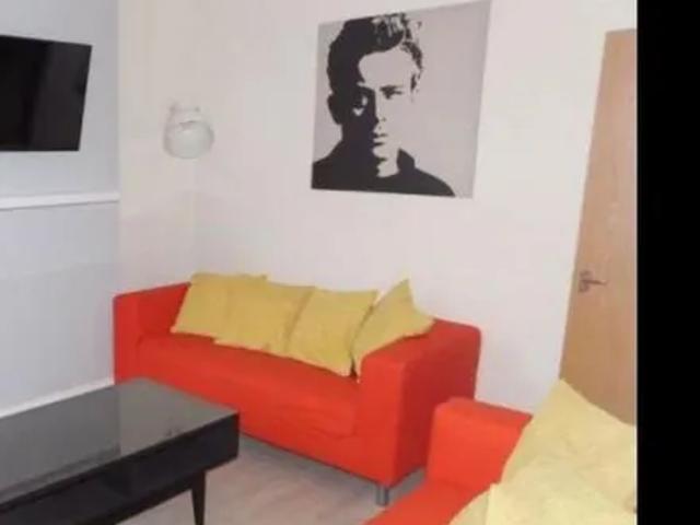 House for rent in Kensington, Calderstones