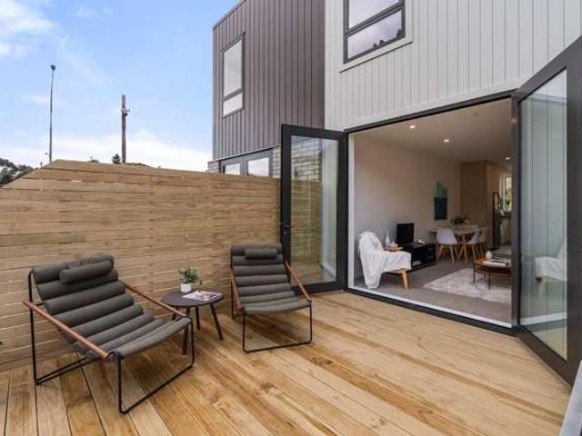 Townhouse for sale in Linden, Wellington