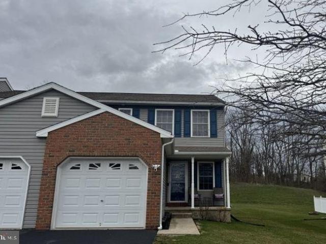 Townhouse for sale in Lebanon, Pennsylvania