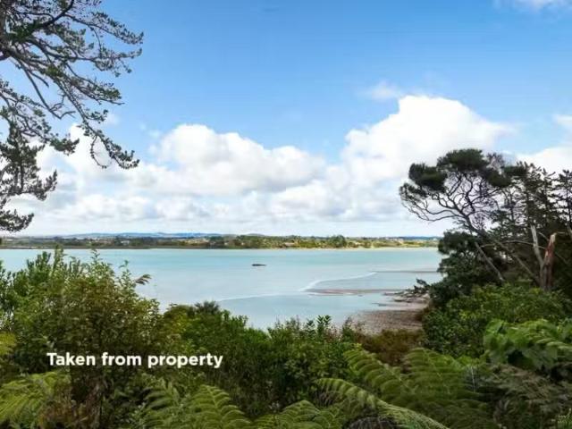 House for sale in Wairau Valley