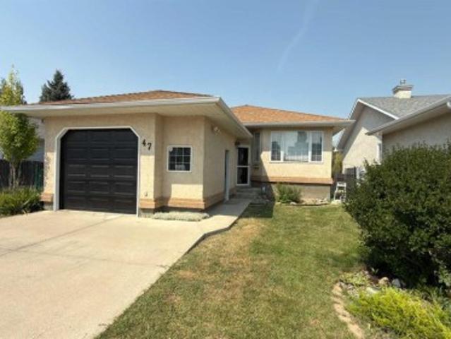 House for sale in Lethbridge, Alberta
