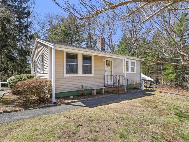 Property for sale in Cataumet, Massachusetts