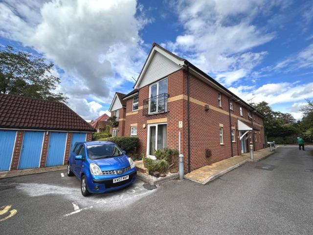 Apartment for rent in Bitterne Park, City Of Southampton