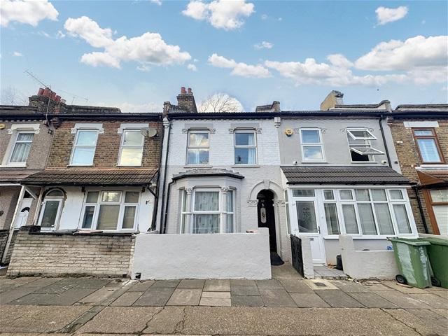 House for rent in London Borough of Newham, Greater London