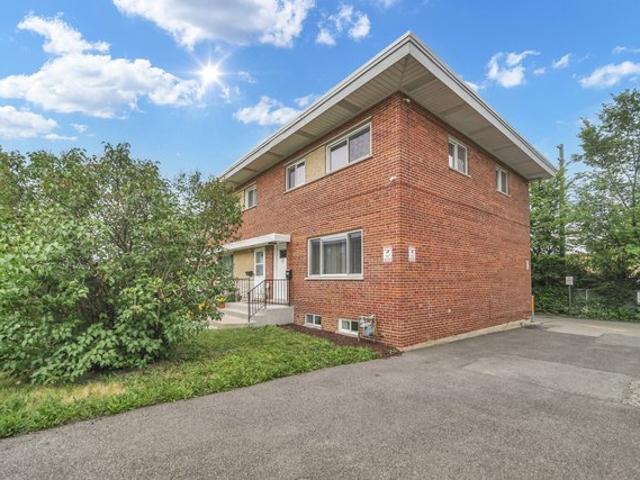Townhouse for sale in Mount Prospect, Illinois