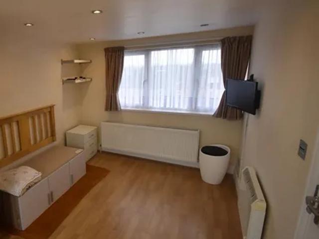 House for rent in Hale End, Greater London