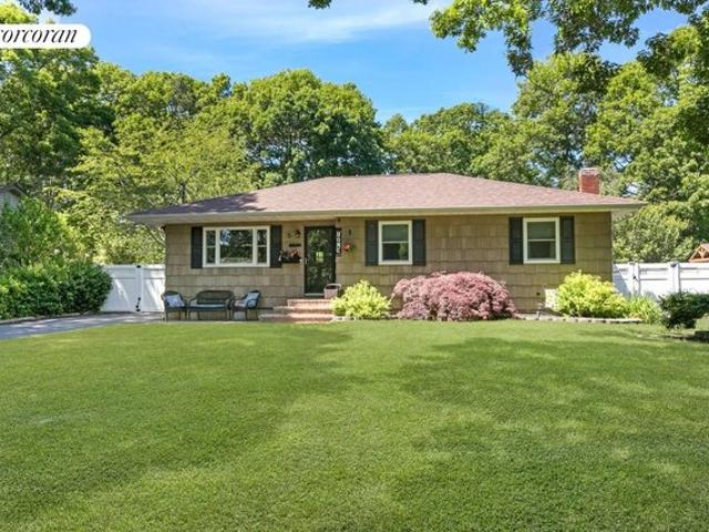 House for sale in Centereach, New York