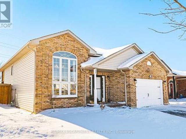 House for sale in Caledonia, Ontario