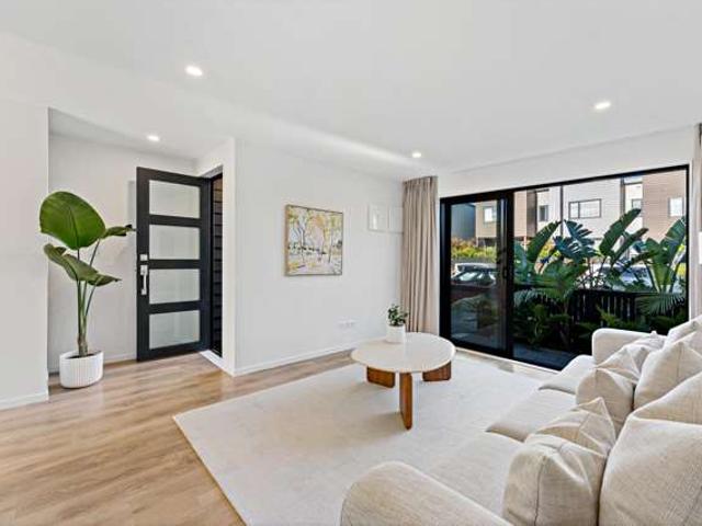 House for sale in Paremoremo