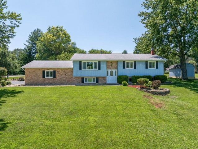 House for sale in Geneseo, Illinois