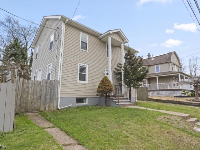 House for sale in Avenel, New Jersey