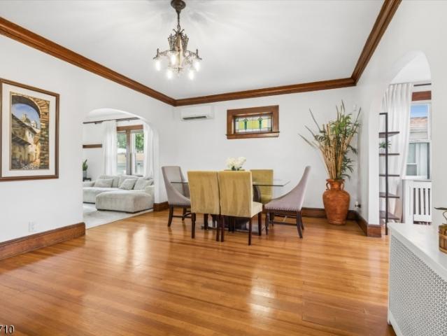 House for sale in Lyndhurst, New Jersey