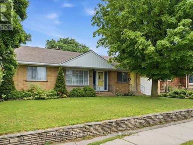 House for sale in Delhi, Ontario