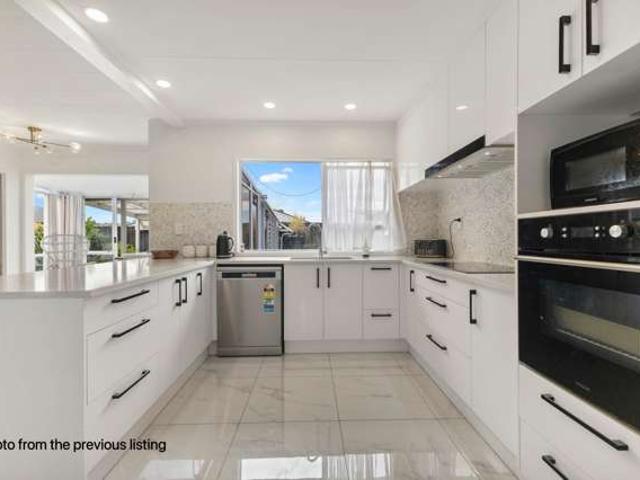 House for sale in Hillsborough