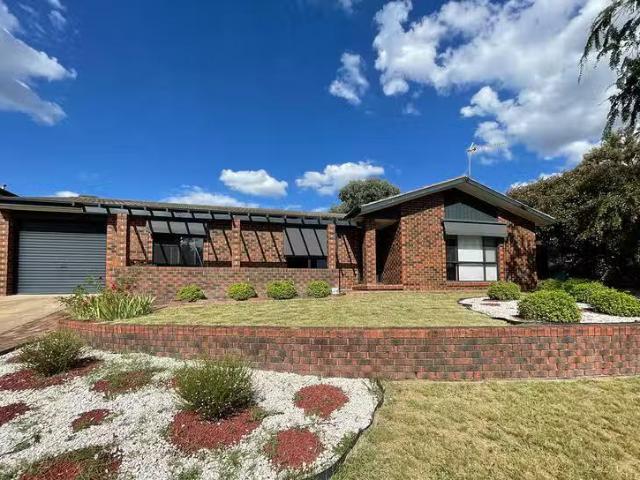 House for rent in Wanniassa, Australian Capital Territory