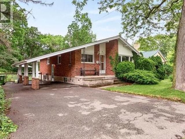 House for sale in Ancaster, Ontario