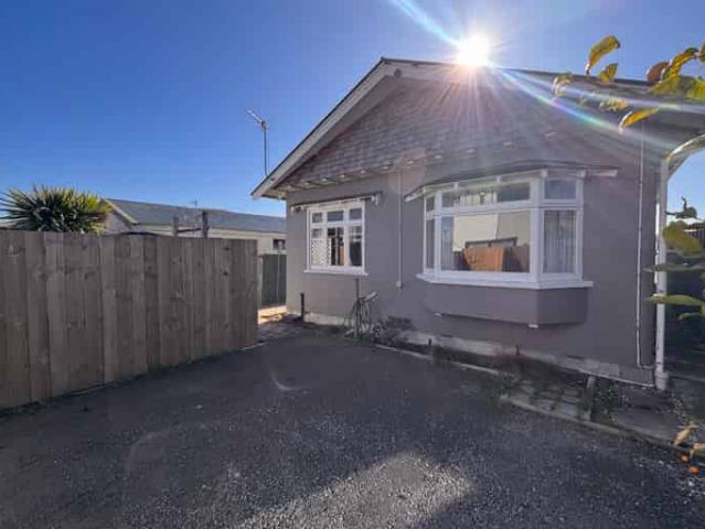 House for rent in Heathcote, Canterbury