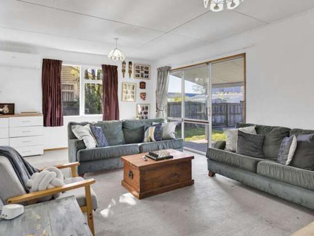 House for sale in Broomfield, Christchurch