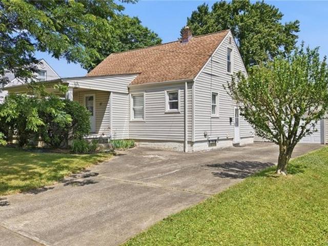 House for sale in Struthers, Ohio