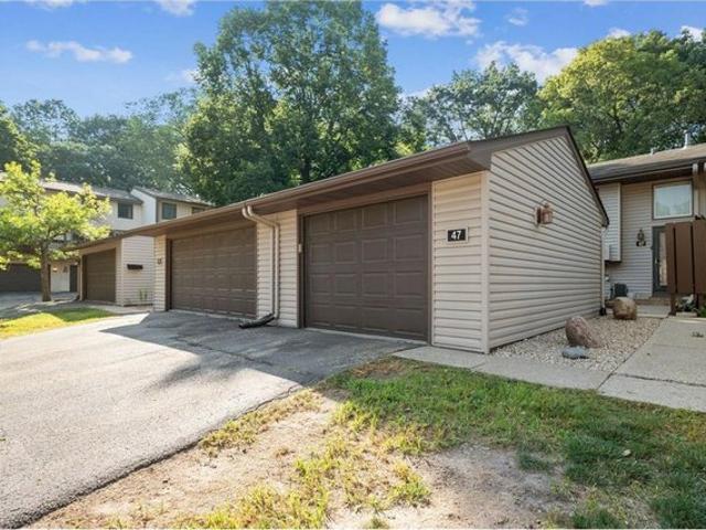 Townhouse for sale in Burnsville, Minnesota
