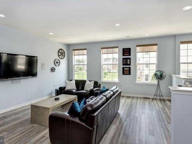 Townhouse for sale in Burlington, Burlington County