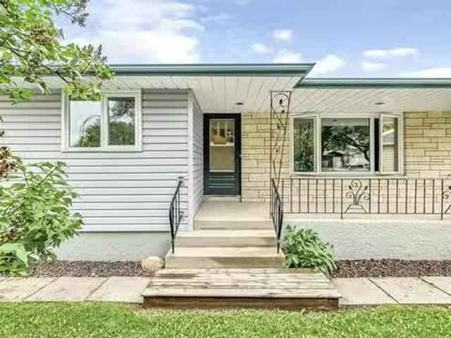 House for sale in East St. Paul, Manitoba
