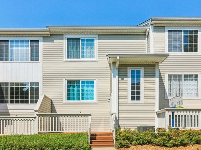 Condo for sale in Round Lake, Illinois