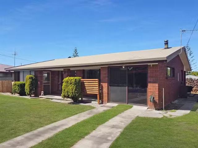 House for rent in Scamander, Tasmania