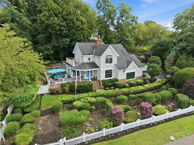 House for sale in Centereach, New York