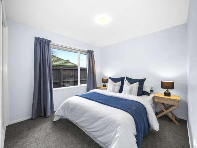 House for sale in Chaslands, Canterbury