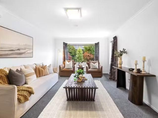House for sale in Chaslands, Canterbury
