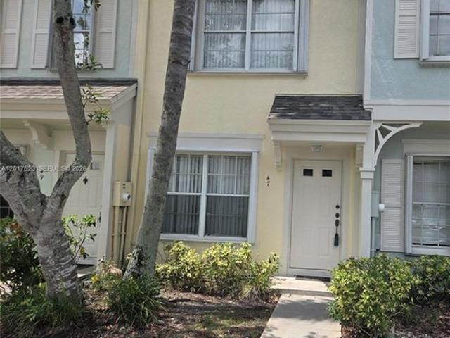 Townhouse for sale in Weston, Florida