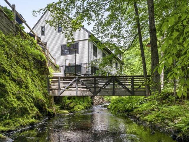 House for sale in Cumberland Center, Maine