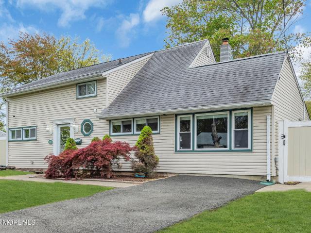 House for sale in Cliffwood, New Jersey