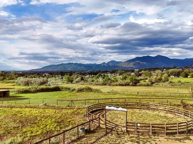 House for sale in Ranchos De Taos, New Mexico