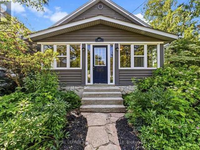 House for sale in Oakville, Ontario