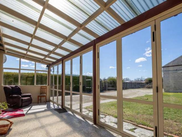 House for sale in Otakou
