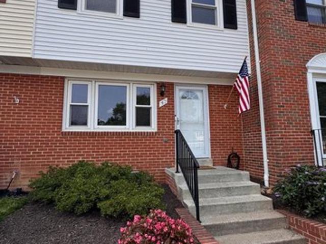 Townhouse for sale in Virginia