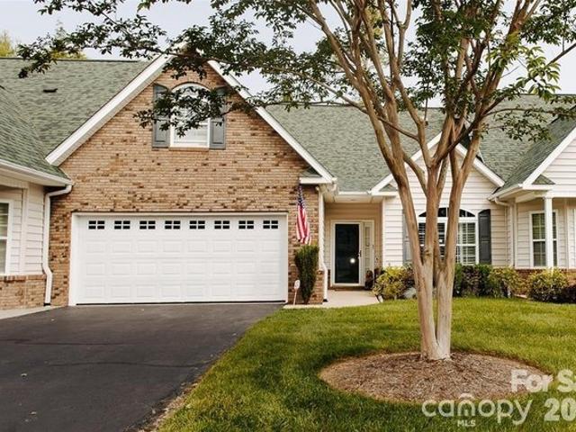 Condo for sale in Hendersonville, North Carolina