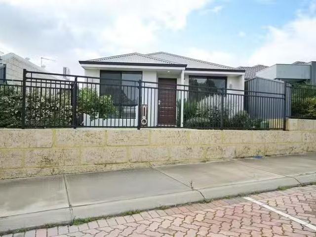 House for rent in Hocking, Western Australia