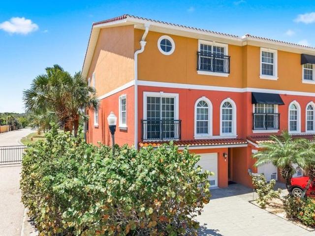 Townhouse for sale in Tarpon Springs, Florida