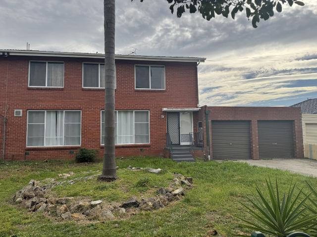 House for rent in Churchill, Victoria