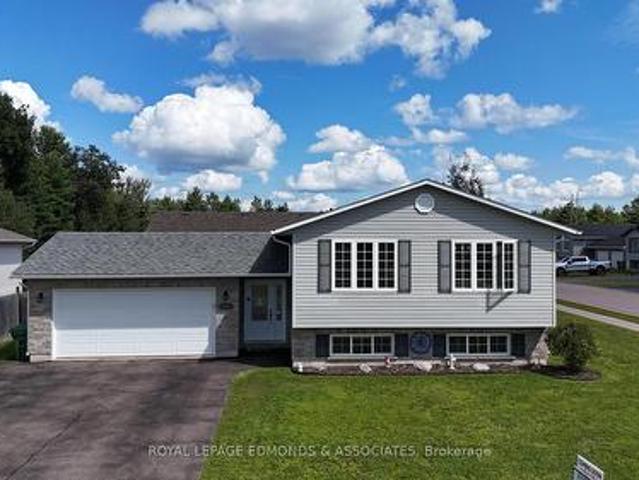 House for sale in Renfrew, Ontario