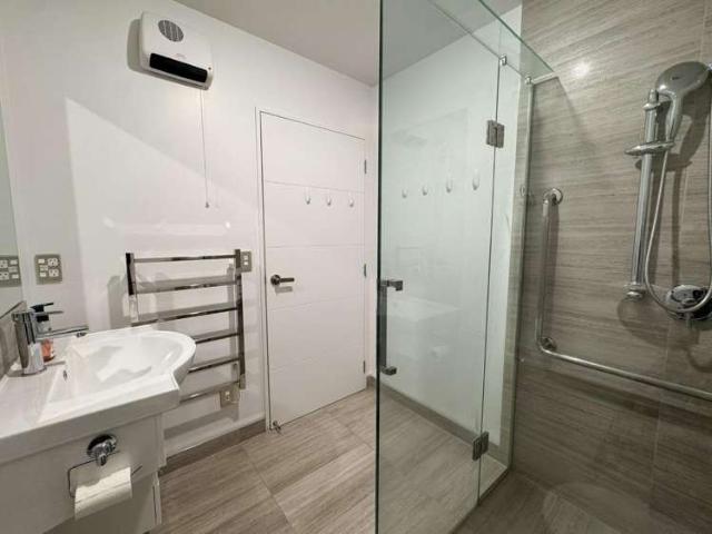 Apartment for rent in Chaslands, Canterbury