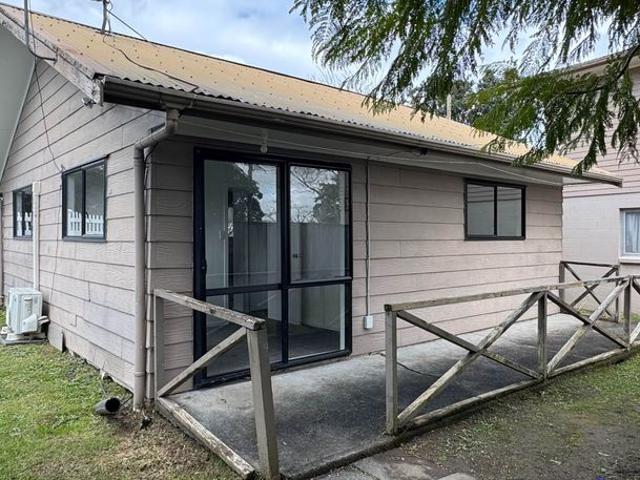 Apartment for rent in Kelston, Oroua County