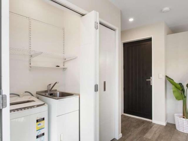 Apartment for sale in Chaslands, Canterbury