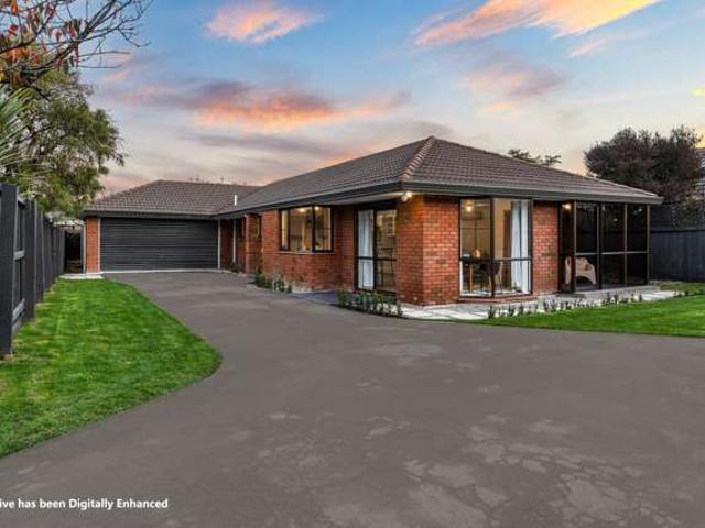 House for sale in Chaslands, Canterbury